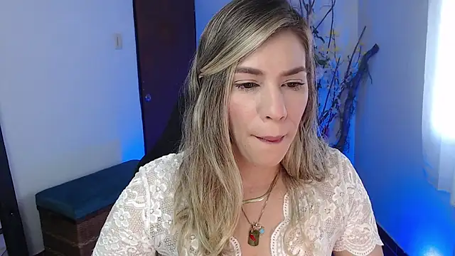 Snapshot of ms_sofia_x chatting on November 4, 2025, 3:22 pm ms sofia x online show from November 4, 2025, 3:22 pm