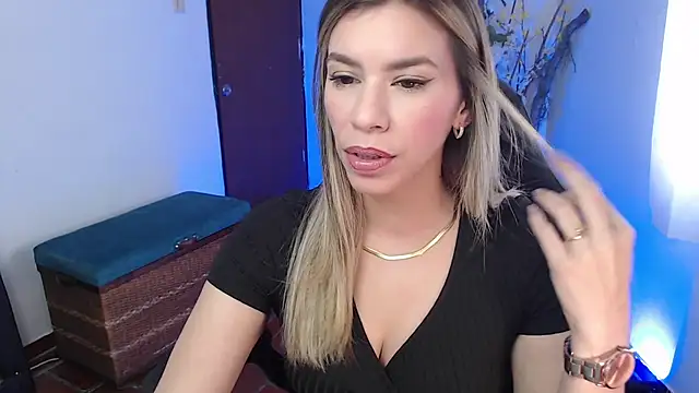 ms sofia x online show from December 19, 2025, 4:58 pm