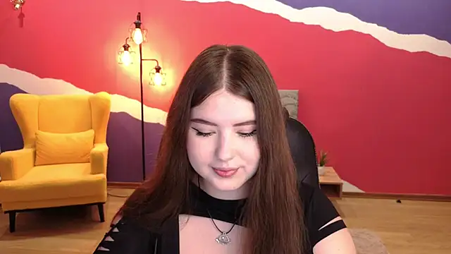 NicoleFoxery online show from November 18, 2025, 3:23 am