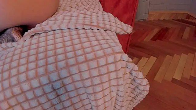 Snapshot of Betty_Pink chatting on February 12, 2025, 4:55 pm Betty Pink online show from February 12, 2025, 4:55 pm