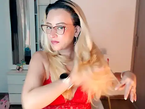 BOREAL MOON online show from October 28, 2025, 9:39 pm