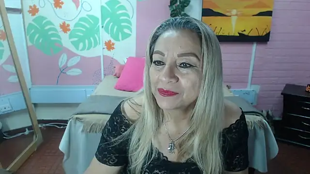 ZAMANTHA online show from October 4, 2025, 3:32 pm