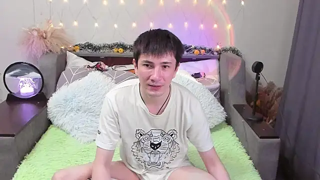 Yumi steve online show from October 8, 2025, 8:28 pm