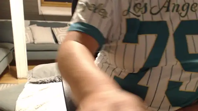 KimMitchelli online show from October 22, 2025, 6:51 pm