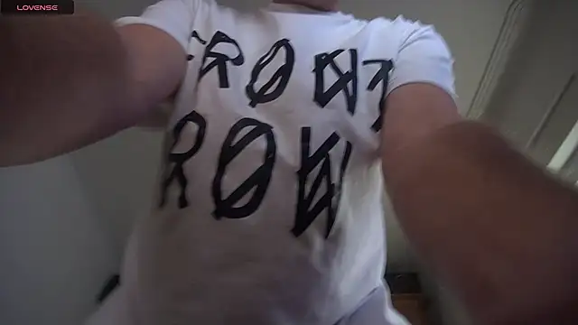 iliebetights online show from January 15, 2026, 12:43 pm