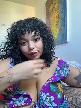 PrincessLauren420 online show from December 5, 2025, 8:05 pm