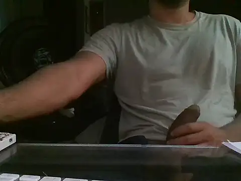 Snapshot of Michel22151gw chatting on December 3, 2025, 5:33 pm Michel22151gw online show from December 3, 2025, 5:33 pm