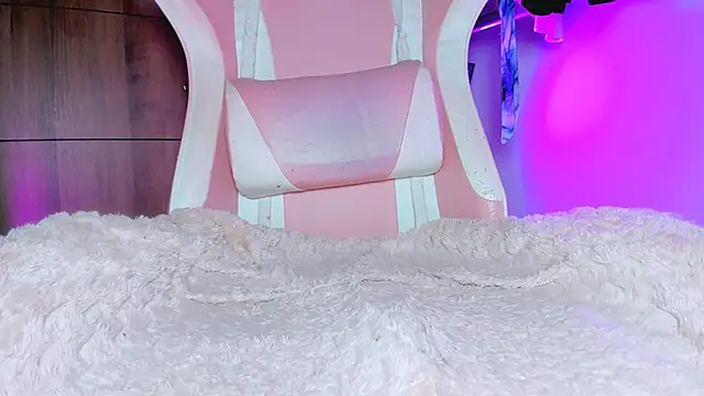 KataFerreira777 online show from October 9, 2025, 12:08 am