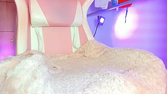 KataFerreira777 online show from November 22, 2025, 9:36 pm