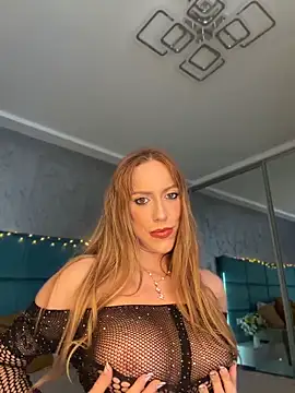 Snapshot of RockQueen_A chatting on June 10, 2026, 4:50 pm RockQueen A online show from June 10, 2026, 4:50 pm