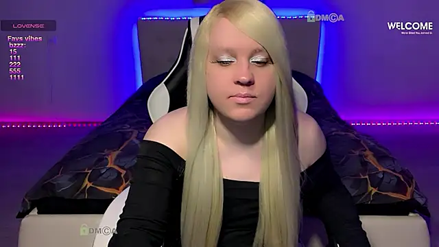 camsmiley online show from February 2, 2026, 9:57 pm