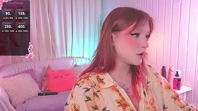 Snapshot of Crazy_Wine chatting on February 2, 2026, 9:35 pm Crazy Wine online show from February 2, 2026, 9:35 pm