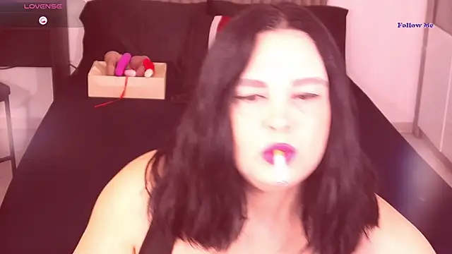 Snapshot of Alenny11 chatting on October 13, 2025, 3:06 am Alenny11 online show from October 13, 2025, 3:06 am