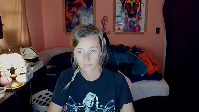 AsiaGoesPro online show from December 17, 2025, 3:18 pm