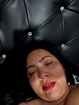 NIKOLE1301 online show from December 17, 2025, 9:21 pm