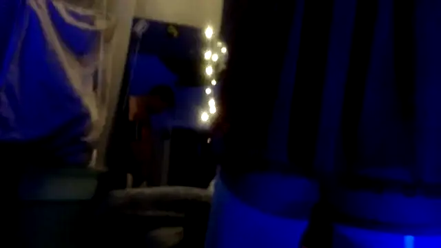 Snapshot of lickthecat chatting on October 28, 2025, 6:17 am lickthecat online show from October 28, 2025, 6:17 am