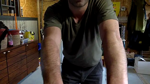 Snapshot of jayvanbergen chatting on April 9, 2026, 5:18 pm jayvanbergen online show from April 9, 2026, 5:18 pm