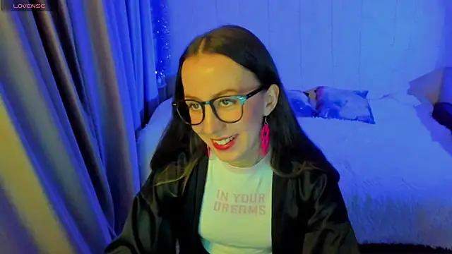 CurlySteph online show from November 30, 2025, 10:25 pm