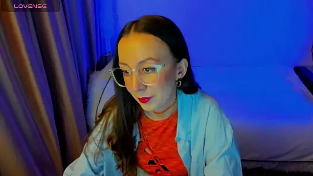 CurlySteph online show from March 17, 2026, 8:01 pm