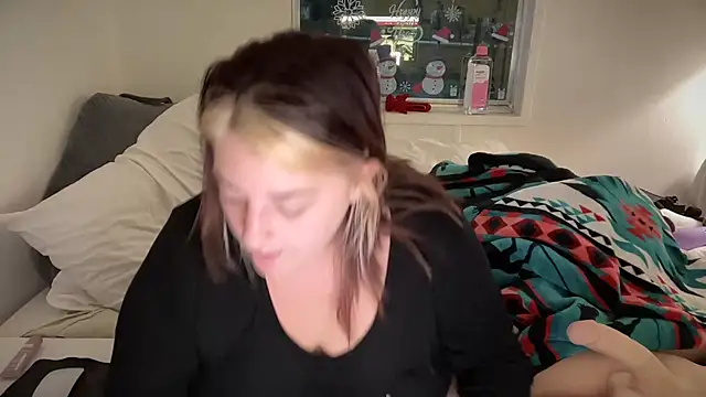 magicsparkles online show from January 7, 2025, 10:52 pm