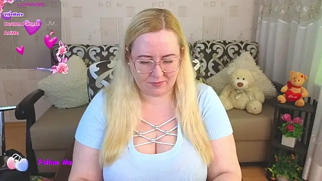 Ginesia online show from March 12, 2025, 1:40 pm