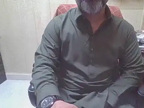 hairymaster95 online show from April 1, 2026, 4:13 am