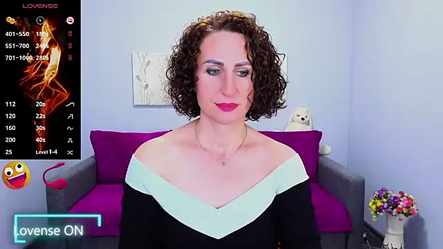 Nia Smithh online show from November 13, 2025, 1:10 pm