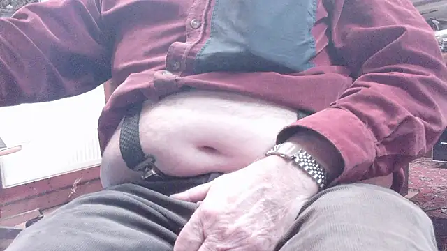 Snapshot of HaraldGermany chatting on December 1, 2025, 6:13 pm HaraldGermany online show from December 1, 2025, 6:13 pm