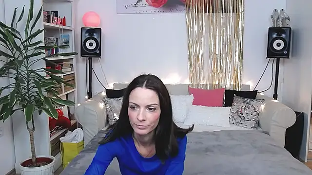 JaneDejaySC online show from November 23, 2025, 9:36 pm