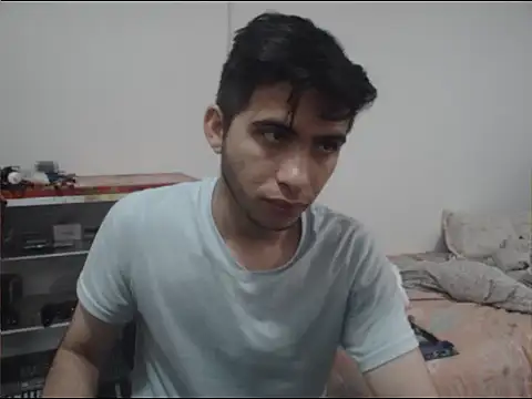 andres202028 online show from April 3, 2026, 12:58 pm