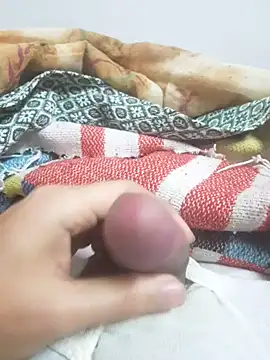 Ummfuss1 online show from February 4, 2025, 12:55 pm