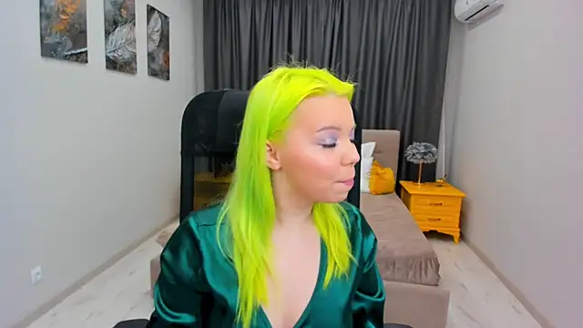 Snapshot of EnergyBunny_1 chatting on March 4, 2025, 5:13 pm EnergyBunny 1 online show from March 4, 2025, 5:13 pm