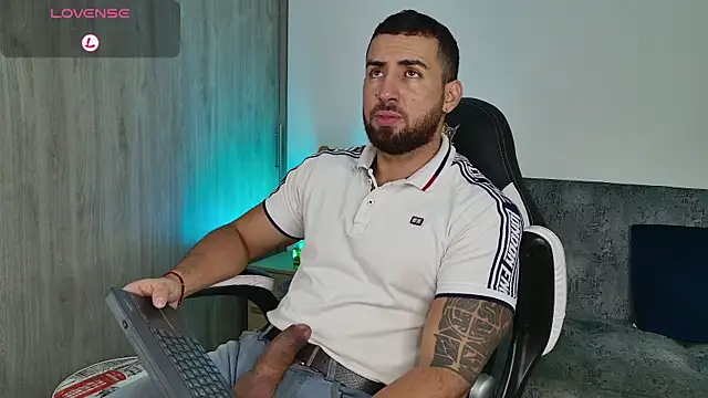 Snapshot of mr_david_cox chatting on February 9, 2025, 2:07 pm mr david cox online show from February 9, 2025, 2:07 pm