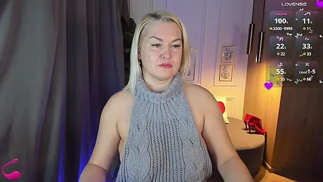 Snapshot of YolandaKiss chatting on March 18, 2025, 8:26 pm YolandaKiss online show from March 18, 2025, 8:26 pm