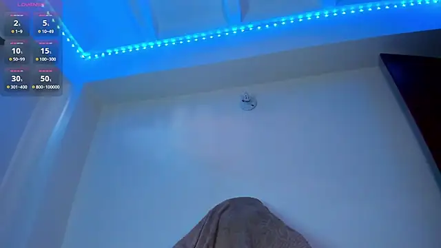 Snapshot of divinesalome chatting on January 17, 2025, 9:17 pm divinesalome online show from January 17, 2025, 9:17 pm