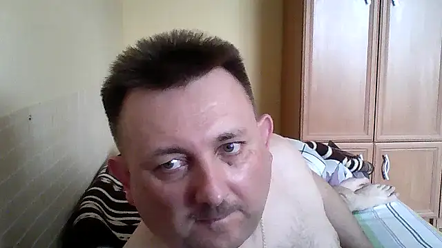 Snapshot of Novy73 chatting on April 13, 2026, 7:25 am Novy73 online show from April 13, 2026, 7:25 am