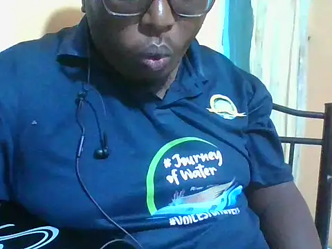 Snapshot of honeyswit chatting on May 18, 2026, 10:15 pm honeyswit online show from May 18, 2026, 10:15 pm