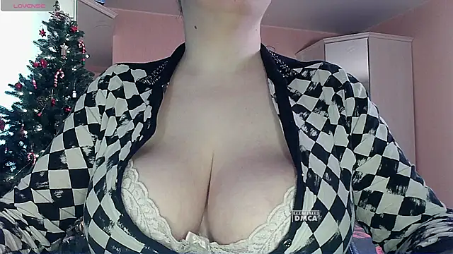 Snapshot of Mrs_Dream chatting on May 4, 2026, 10:00 am Mrs Dream online show from May 4, 2026, 10:00 am