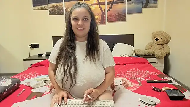 adelline online show from May 8, 2026, 8:25 pm