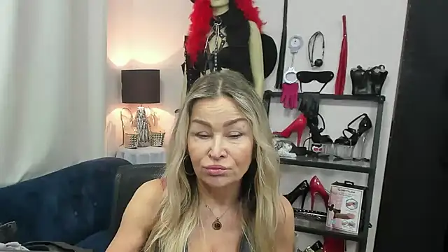 crystaLUX online show from January 7, 2026, 5:32 am