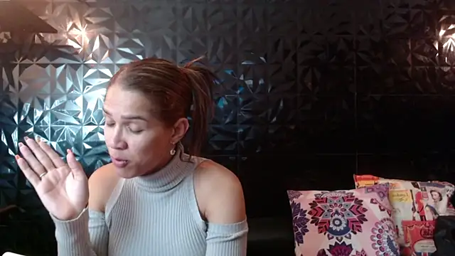 PINK  LOLA1 online show from February 20, 2026, 11:54 am