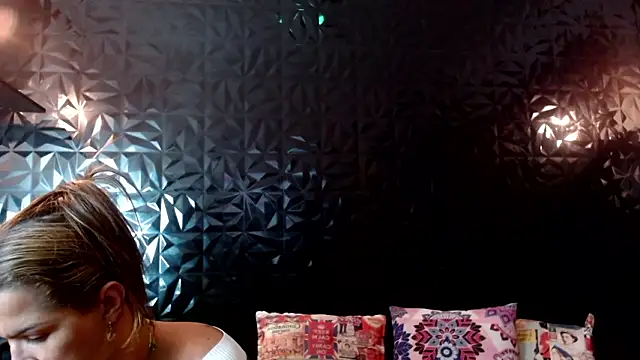 PINK  LOLA1 online show from March 3, 2026, 9:31 pm