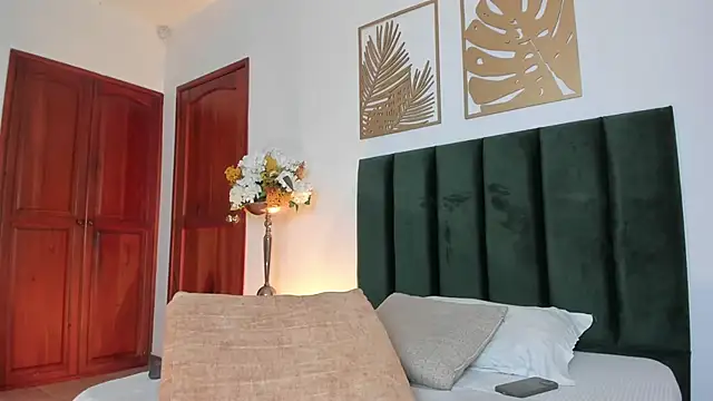 Snapshot of Christy_Sea chatting on December 11, 2024, 9:23 pm Christy Sea online show from December 11, 2024, 9:23 pm