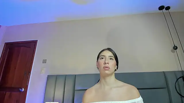 Snapshot of Christy_Sea chatting on October 10, 2025, 6:40 pm Christy Sea online show from October 10, 2025, 6:40 pm