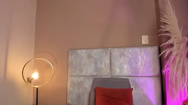 Snapshot of Christy_Sea chatting on November 12, 2025, 6:19 pm Christy Sea online show from November 12, 2025, 6:19 pm