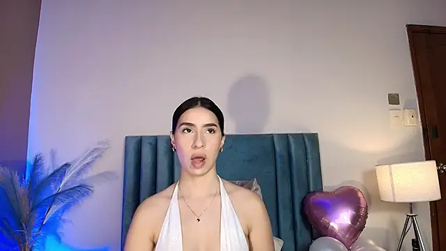 Snapshot of Christy_Sea chatting on November 14, 2025, 6:39 pm Christy Sea online show from November 14, 2025, 6:39 pm