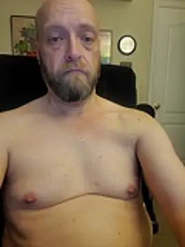 Snapshot of daveletsplay chatting on November 6, 2025, 12:22 am daveletsplay online show from November 6, 2025, 12:22 am