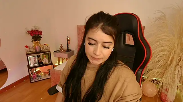 KallyMyller1 online show from December 2, 2024, 7:38 pm