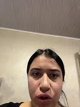 KallyMyller1 online show from April 23, 2026, 7:49 pm