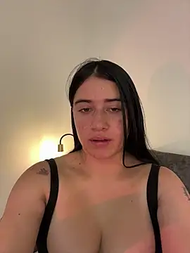 Snapshot of KallyMyller1 chatting on May 4, 2026, 7:43 pm KallyMyller1 online show from May 4, 2026, 7:43 pm